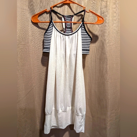 Lululemon exercise top women's - Picture 2 of 9